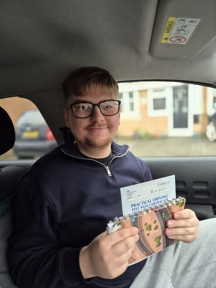 Harry Moore - BB Driving School pass